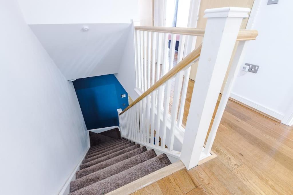 Modern Townhouse Near Coop Live Etihad Vila Manchester Exterior foto