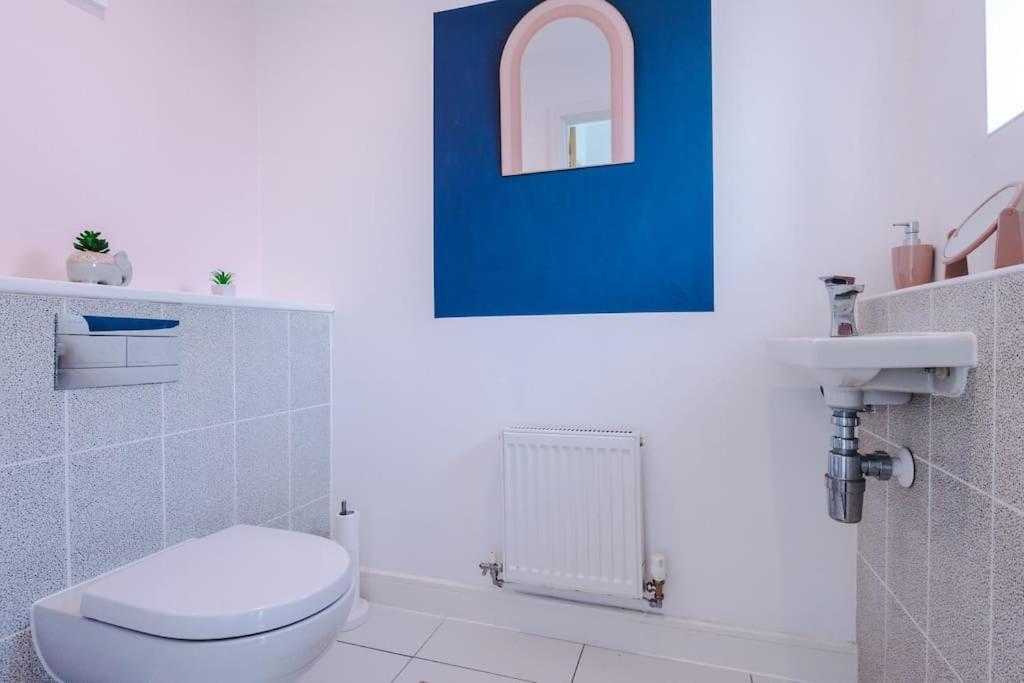 Modern Townhouse Near Coop Live Etihad Vila Manchester Exterior foto