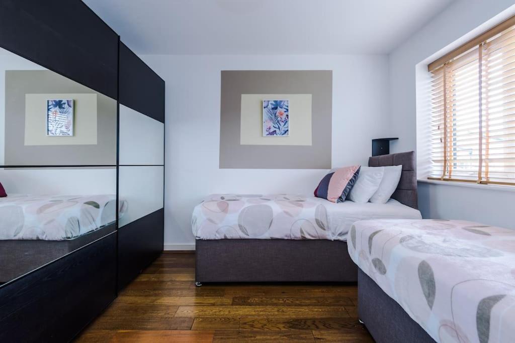 Modern Townhouse Near Coop Live Etihad Vila Manchester Exterior foto