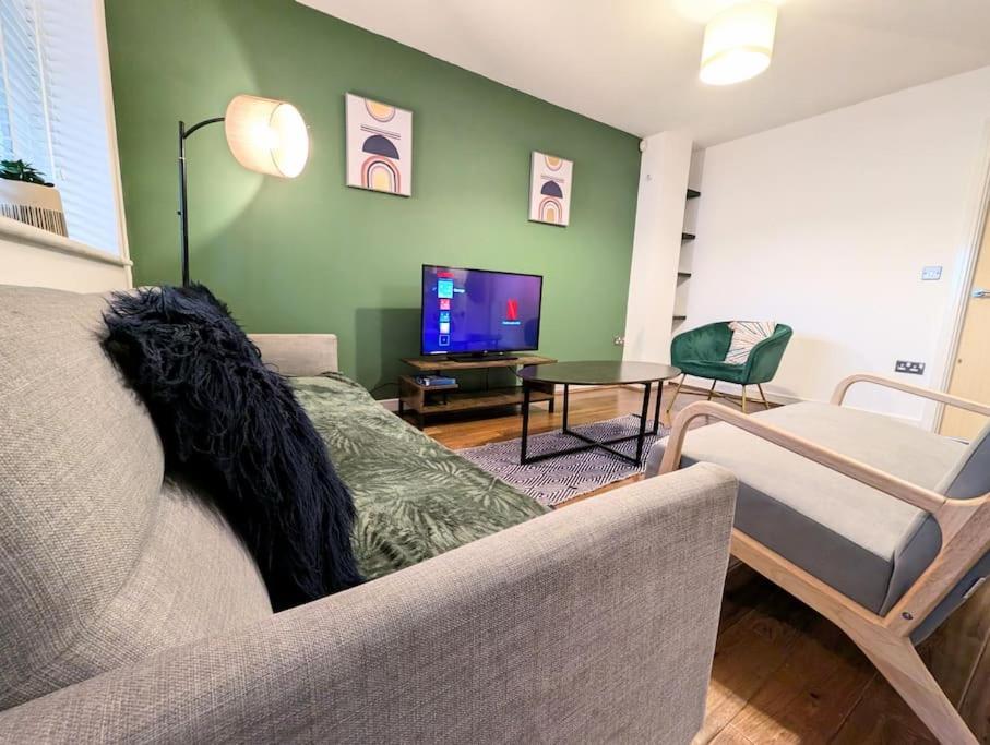 Modern Townhouse Near Coop Live Etihad Vila Manchester Exterior foto