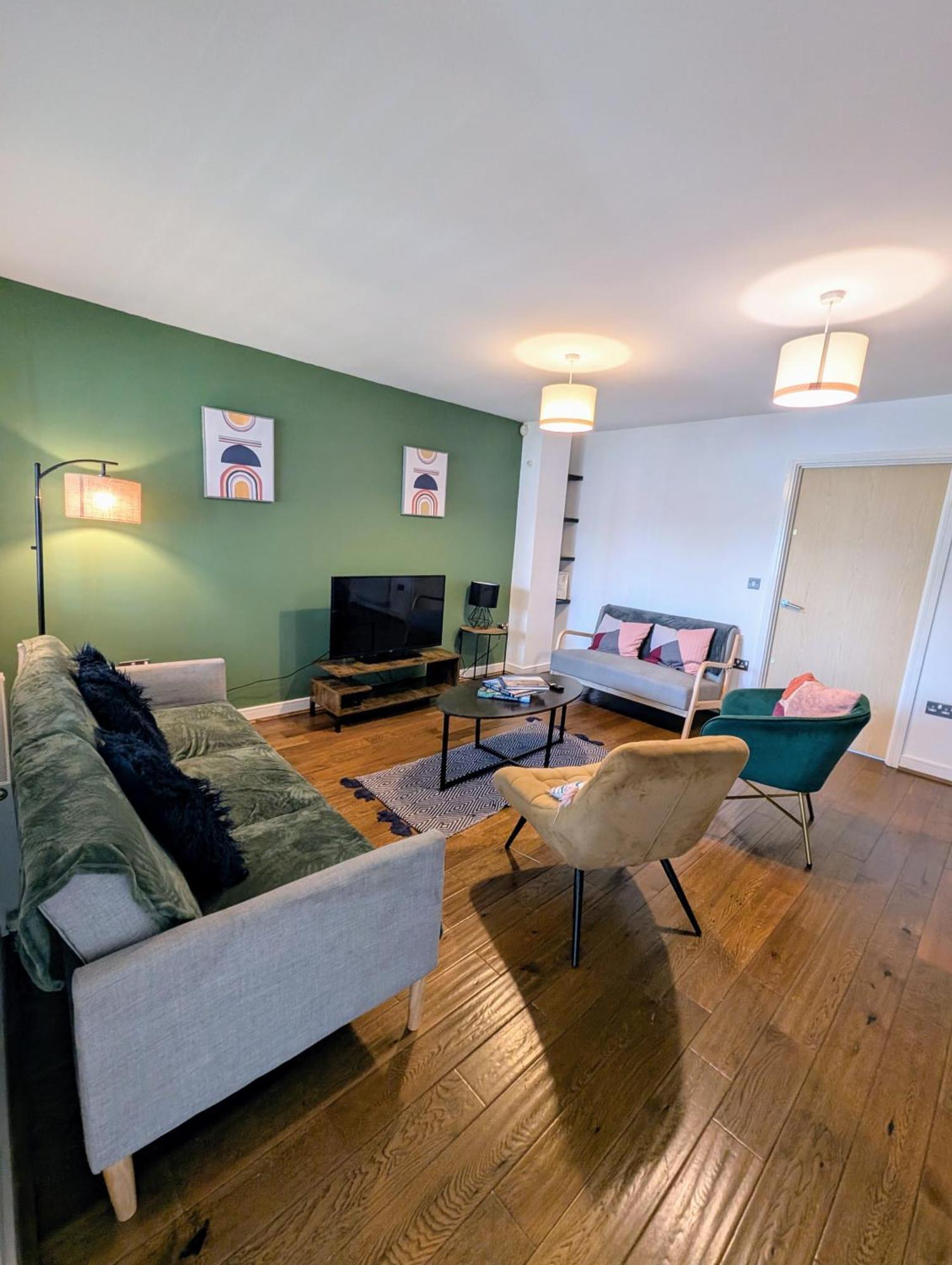 Modern Townhouse Near Coop Live Etihad Vila Manchester Exterior foto